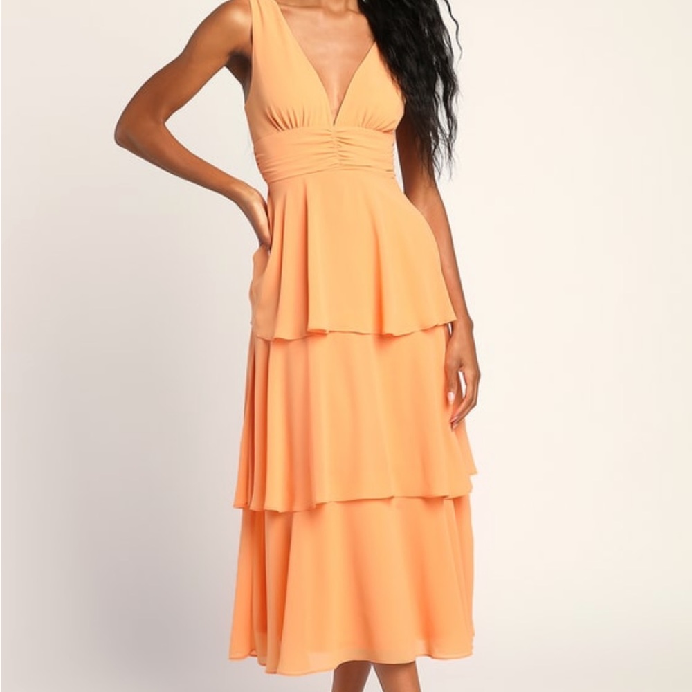 Worn once — a beautiful Lulus gown.